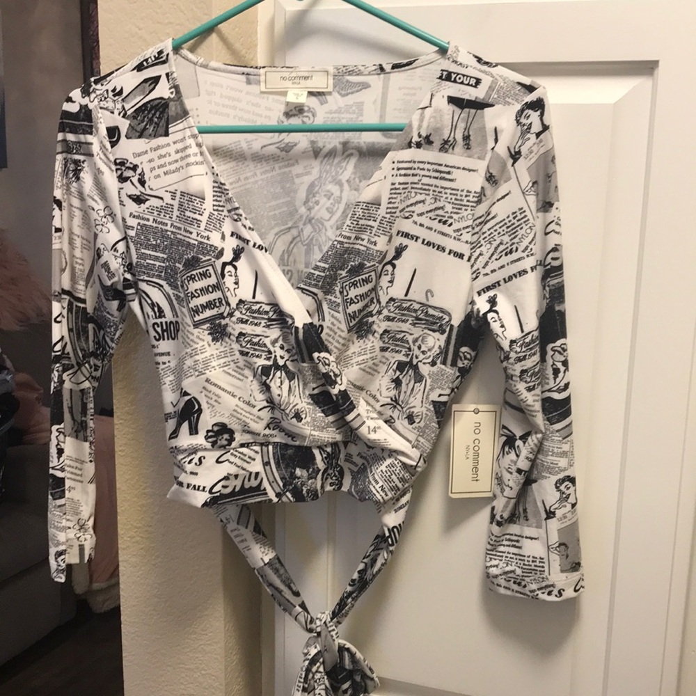 No Comment NY•LA white and black fashion newspaper print cropped top NWT